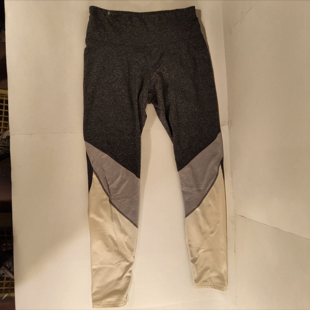 Old Navy Cozecore. Gray 2-Tone. Cream. Large.